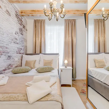 Frühstückspension Le Monde Luxury 4*