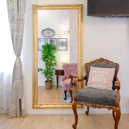 Le Monde Luxury Split