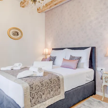 Frühstückspension Le Monde Luxury Split