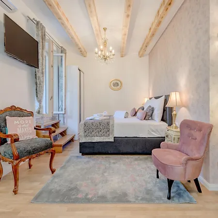 Le Monde Luxury Frühstückspension Split