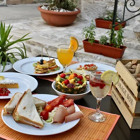 Le Monde Luxury 4*