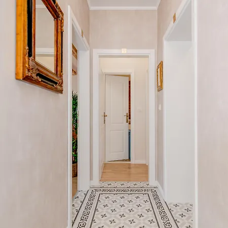 Le Monde - Vintage 4* ספליט