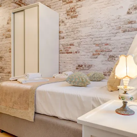 Le Monde - Vintage Couette-café 4*