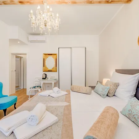 Le Monde - Vintage krevet i doručak