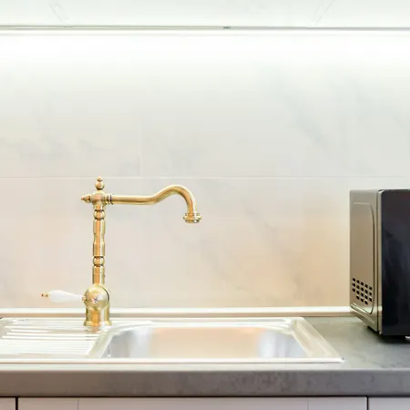 Le Monde - Vintage krevet i doručak 4*