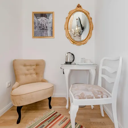 Le Monde - Vintage krevet i doručak Split