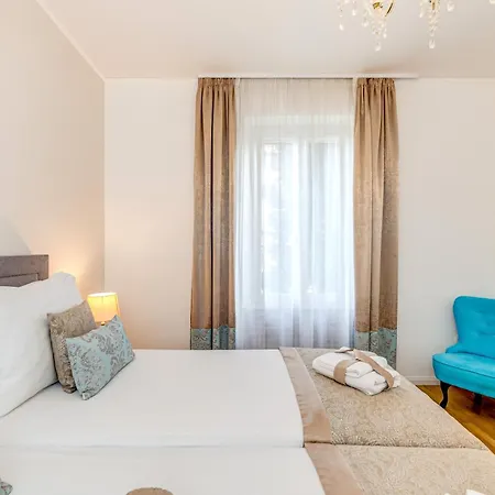 Le Monde - Vintage Couette-café 4*