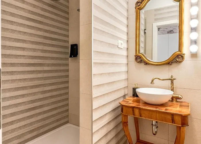 Le Monde - Vintage 4* 斯普利特