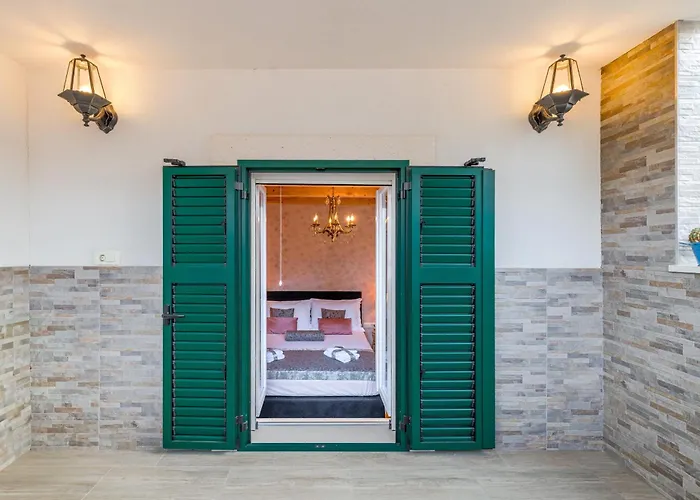 Le Monde - Vintage 4* 斯普利特