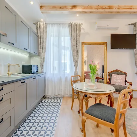 Le Monde Luxury 4* Сплит